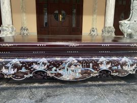 Cận cảnh bức tranh Thiên Hạ Thái Bình được khảm ốc xà cừ nhiều màu sắc, siêu độc đáo