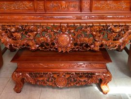 Dạ tiên nổi bật với hình ảnh rơi ngậm Phúc ở trung tâm