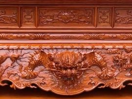 Dạ tiền với những hoạ tiết chạm tứ linh vô cùng sắc sảo có hồn