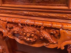 Cũng chạm đầu rồng tinh xảo