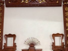 Câu đối gỗ hương đá