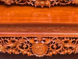 Bàn cơm mặt liền tấm dày 2cm đóng khuôn tranh dày dặn