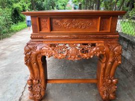 Mặt bên sập thờ