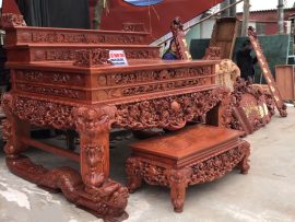 Sập thờ Tứ Linh truyền thống chạm nổi rồng, phượng, nét chạm khắc rất tỉ mỉ, cầu kỳ và dứt khoát theo tiêu chuẩn rất cao