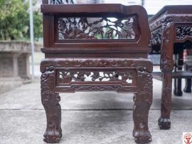 hân ghế được thiết kế hình móng ngựa vững trãi