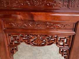 mặt bên án gian thờ ngũ phúc