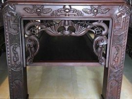 trường kỷ đục cổ đồ