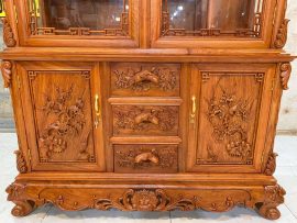 Các họa tiết được chạm khắc tinh xảo và vô cùng sinh động