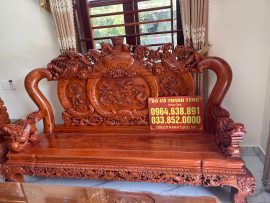 Chương ghế liền gỗ hương đá , được chạm khắc tinh tế, sắc nét