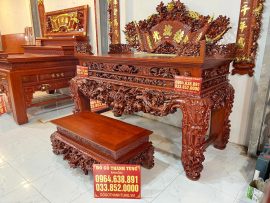 sập thờ mai điểu dày dặn và câu đối cuốn thư