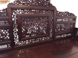 Trường kỷ đục tích gỗ gụ mật cao cấp