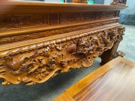 Đục chạm hoa văn tinh tế, sắc nét