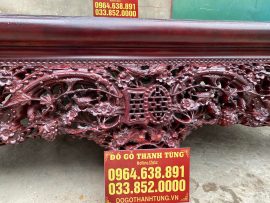 Từng chi tiết trang trí trên quây sập được đục khắc tỉ mỉ, nét đục sâu cho thấy người thợ rất tận tâm với công việc. Từng hình ảnh đóa hoa, con chim được khắc họa sinh động, độc đáo.