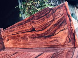 Mặt sập để trơn, 1 tấm gỗ nguyên khối được tuyển lựa vân đẹp