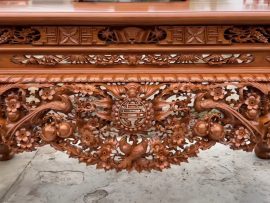 mặt bên sập thờ mai điểu gỗ gõ đỏ