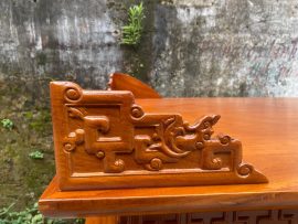 án gian thờ chân vuông gỗ gõ đỏ