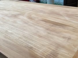 sập thờ gô gõ đỏ đục sen cò sinh động