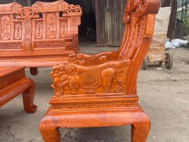 tay ghế nguyên khối đục hình tượng voi