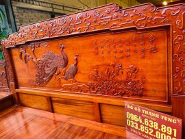 Cận cảnh tranh phu thế viên mãn trên vách giường