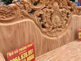 vách đoàn đục họa tiết hoa lá tây