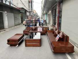 sofa phòng khách đi kèm mặt kính