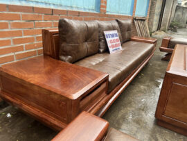 hai bên bệ tay đóng hộp lớn có ngăn kéo