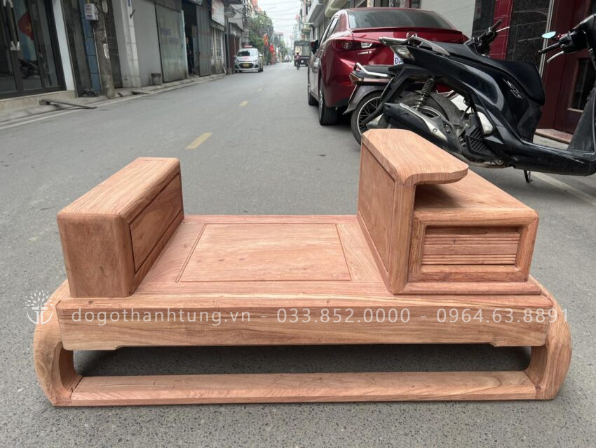 đôn ngồi phụ rộng rãi