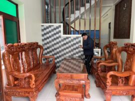 Bộ bàn ghế Minh Quốc Đào phù hợp với phòng khách vừa, sang trọng truyền thống.