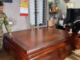 Bộ sập làm từ 100% chất gỗ gụ lựa vân nét, ván mặt 2 lá nguyên tấm, đóng khung tranh dày 10p