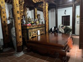 Bộ sập hoàn thiện được phun PU bóng mịn đều màu, phù hợp với nhiều không gian nhà