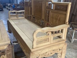 Dáng đoản tinh tế, đẹp mắt, không quá cao, không quá thấp.